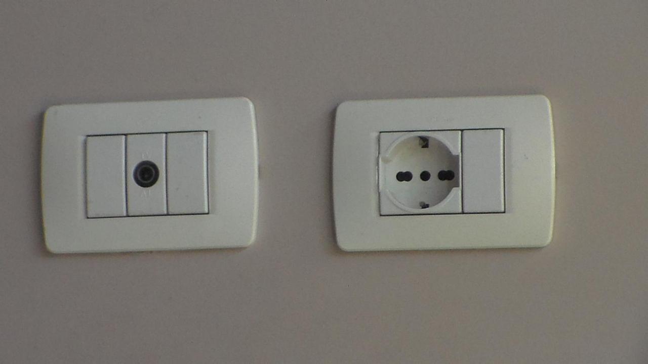 Shkoder Hotel Temali Kültér fotó